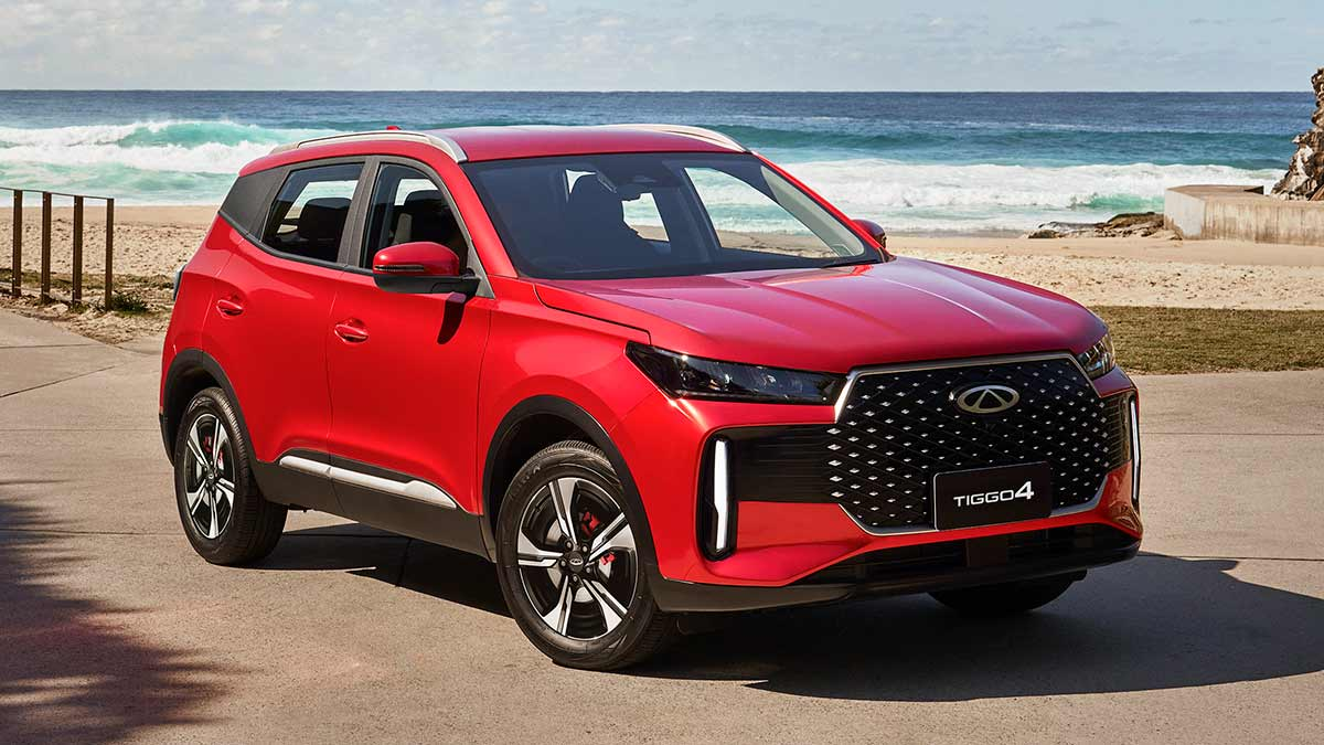 Red Chery Tiggo 4 SUV, representing Family SUV Rental.